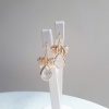 Thea - Boucles d'oreilles mariage hypoallergénique pendantes feuilles et gouttes cristal